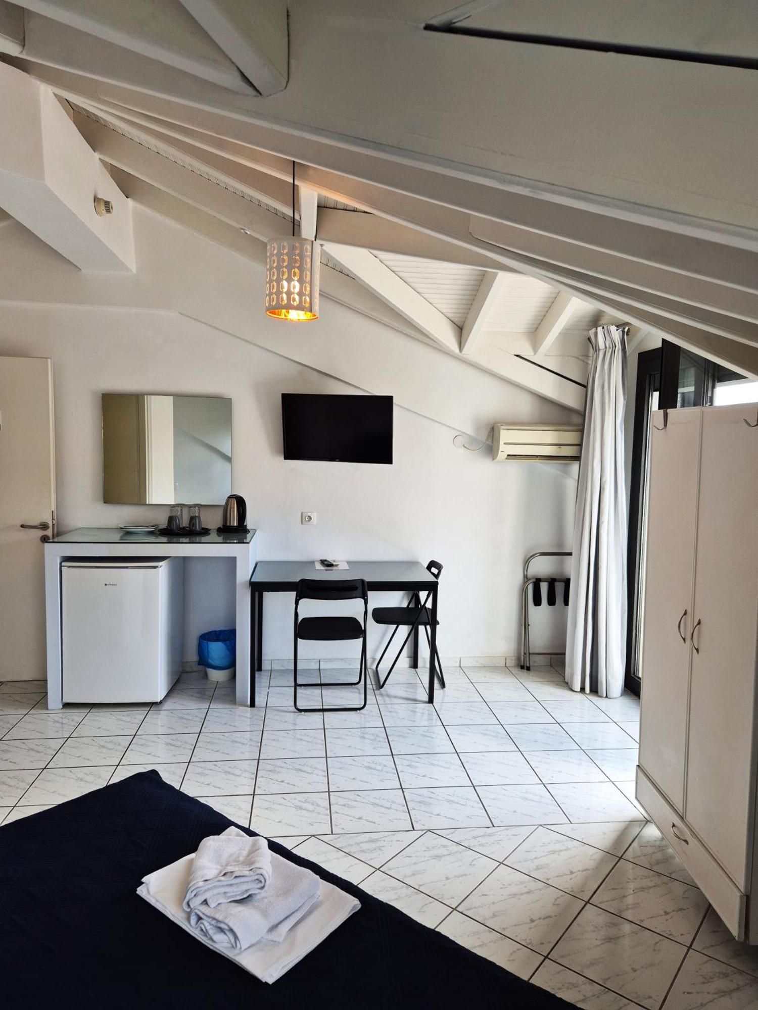 Natalie'S Hotel Skala  Екстериор снимка